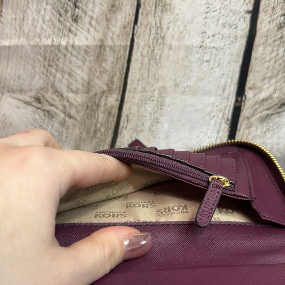 MICHAEL KORS - Wallet/wristlet - Picture 7 of 10